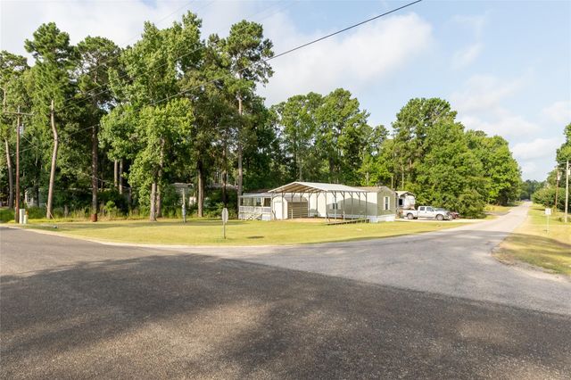 651 Harbor Point Drive, Trinity, TX 75862