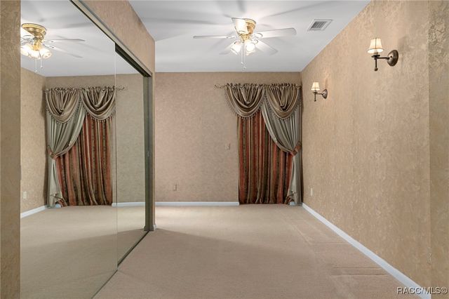 649 S West Bend Point, Lecanto, FL 34461