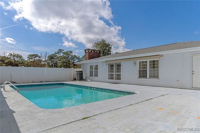 649 S West Bend Point, Lecanto, FL 34461