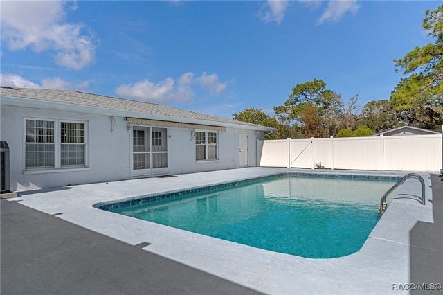 649 S West Bend Point, Lecanto, FL 34461