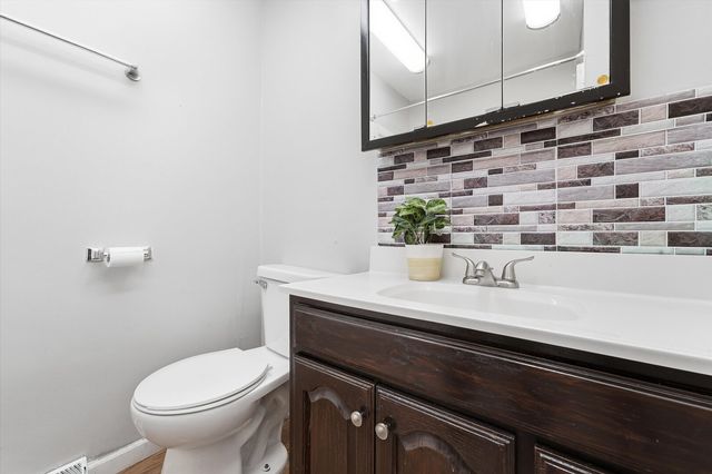 2736 E 127th Street, Chicago, IL 60633