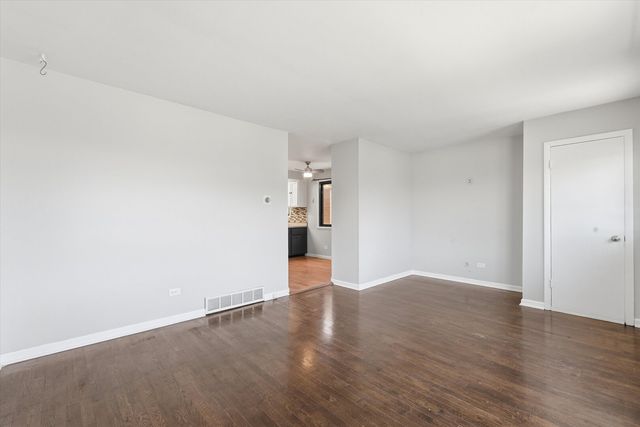 2736 E 127th Street, Chicago, IL 60633