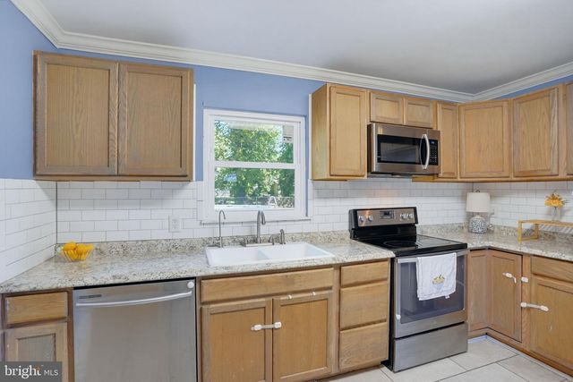 713 PEAR ST, Dover, DE 19904