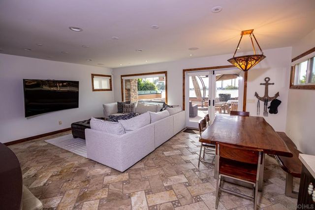 2636 38 Strand Way, San Diego, CA 92109