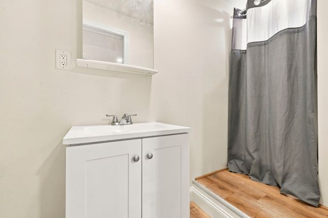 113 Watertown St 113, Watertown, MA 02472