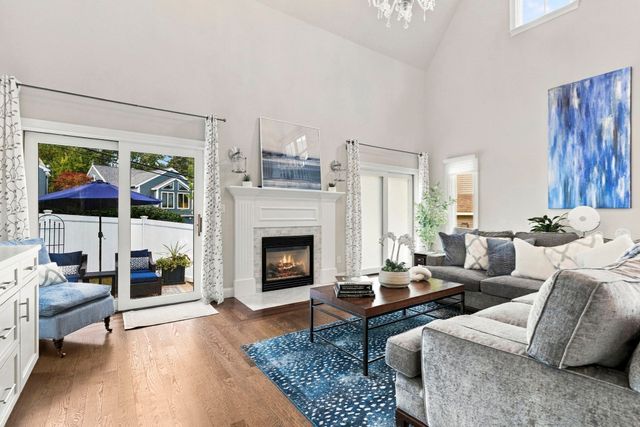 113 Watertown St 113, Watertown, MA 02472