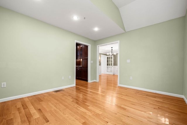 29 Delucia Way, North Andover, MA 01845