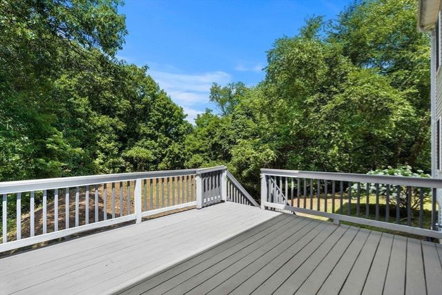 29 Delucia Way, North Andover, MA 01845