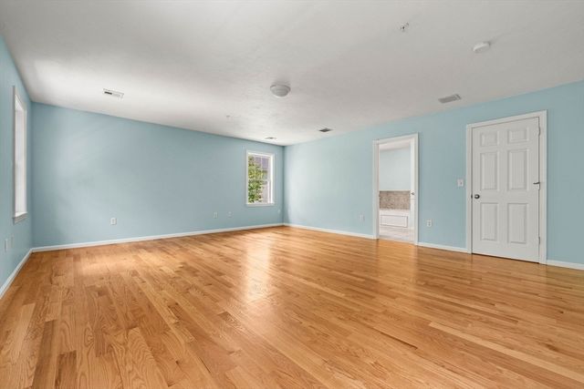 29 Delucia Way, North Andover, MA 01845
