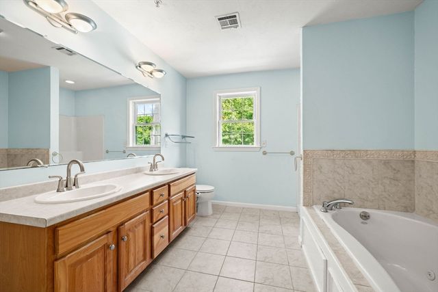 29 Delucia Way, North Andover, MA 01845