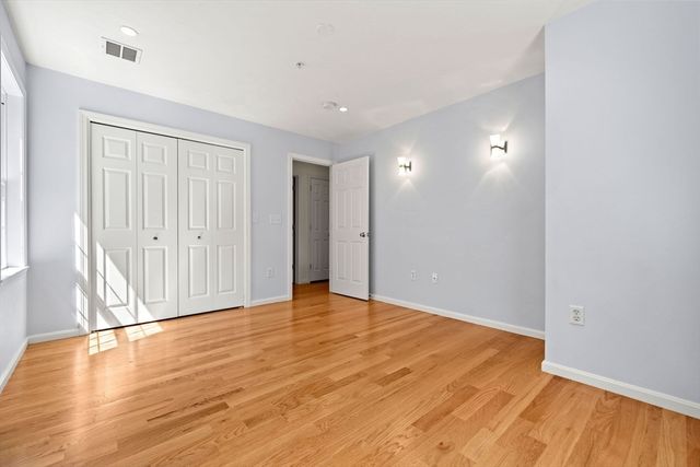 29 Delucia Way, North Andover, MA 01845
