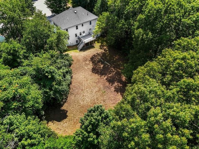 29 Delucia Way, North Andover, MA 01845