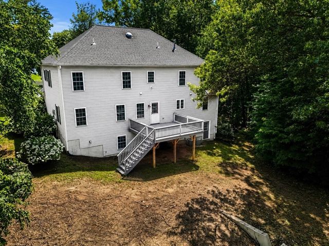 29 Delucia Way, North Andover, MA 01845