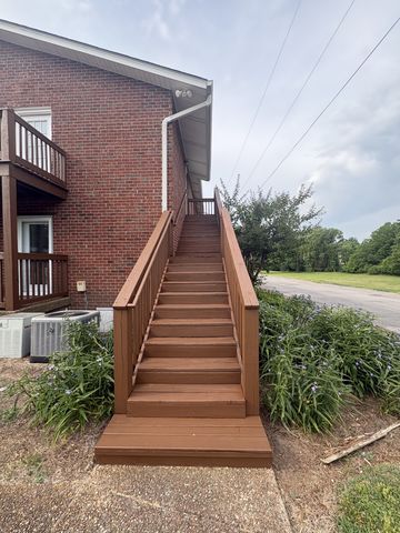 201 Brooke Castle Dr, Hermitage, TN 37076