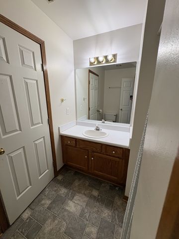 201 Brooke Castle Dr, Hermitage, TN 37076