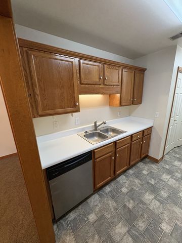 201 Brooke Castle Dr, Hermitage, TN 37076