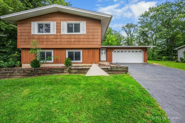 6N365 Essex Avenue, St. Charles, IL 60174