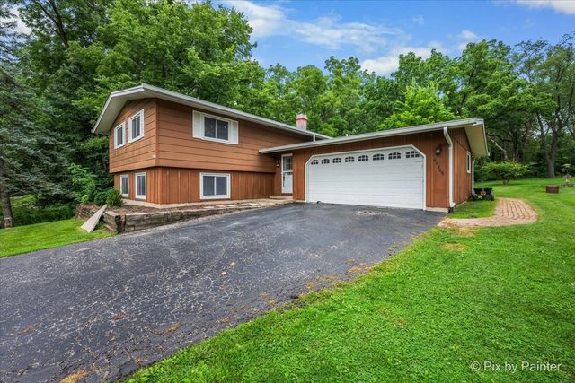 6N365 Essex Avenue, St. Charles, IL 60174