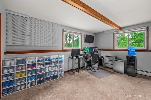 6N365 Essex Avenue, St. Charles, IL 60174