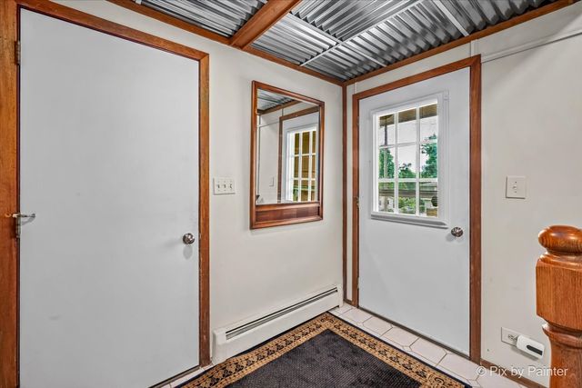 6N365 Essex Avenue, St. Charles, IL 60174