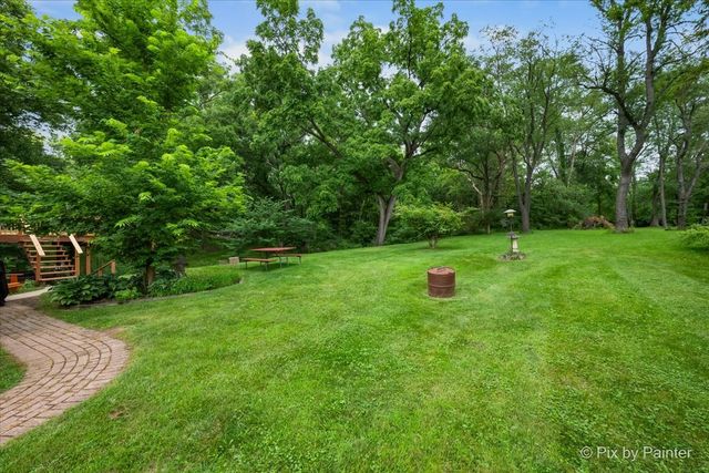 6N365 Essex Avenue, St. Charles, IL 60174