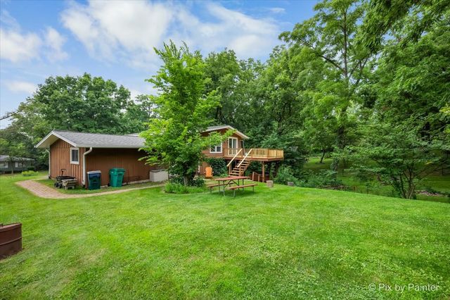 6N365 Essex Avenue, St. Charles, IL 60174