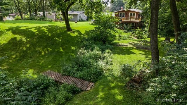 6N365 Essex Avenue, St. Charles, IL 60174