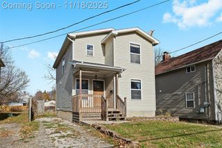 1128 W Michigan Avenue, Lansing, MI 48915