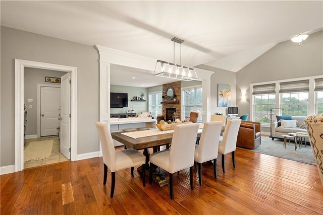 205 Welbourn Dr, Peters Twp, PA 15367