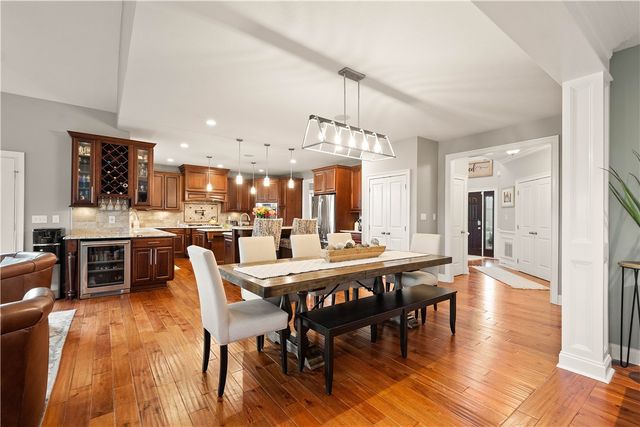 205 Welbourn Dr, Peters Twp, PA 15367