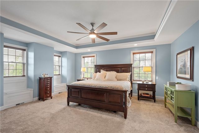 205 Welbourn Dr, Peters Twp, PA 15367