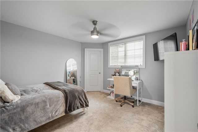 205 Welbourn Dr, Peters Twp, PA 15367