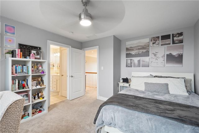 205 Welbourn Dr, Peters Twp, PA 15367