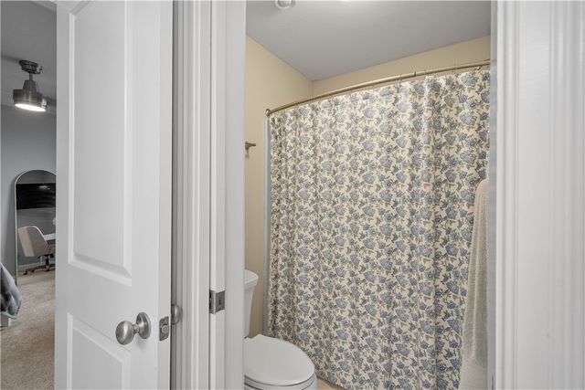 205 Welbourn Dr, Peters Twp, PA 15367