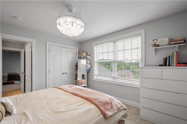 205 Welbourn Dr, Peters Twp, PA 15367