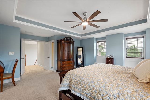 205 Welbourn Dr, Peters Twp, PA 15367