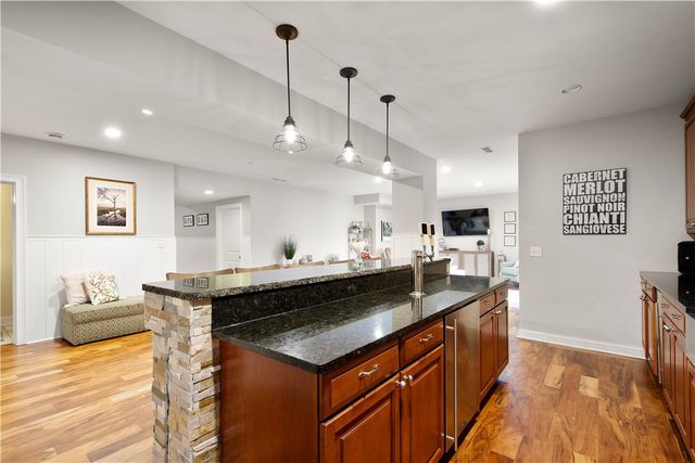 205 Welbourn Dr, Peters Twp, PA 15367