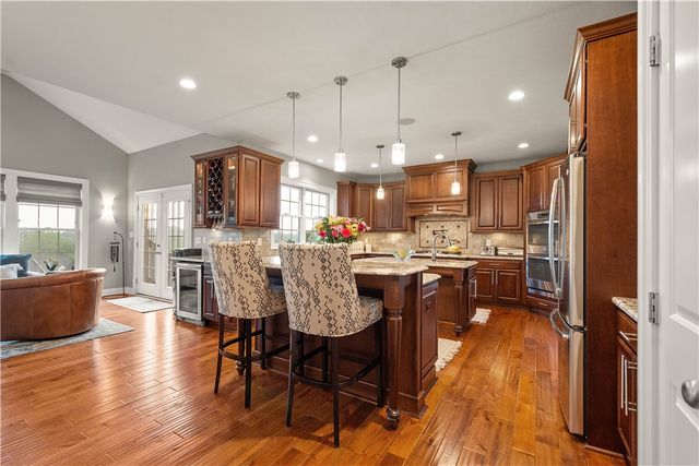 205 Welbourn Dr, Peters Twp, PA 15367