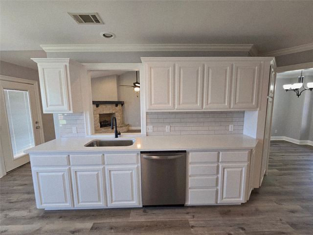 102 Butler Street, Savoy, TX 75479