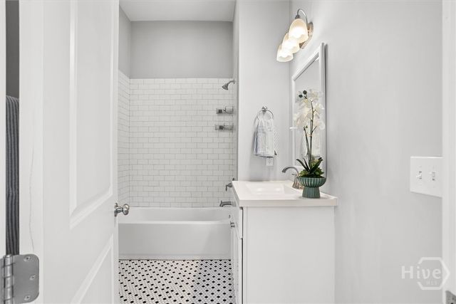 311 W 39th Street, Savannah, GA 31401