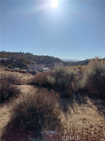 48750 Leaning Rock Court, Aguanga, CA 92536