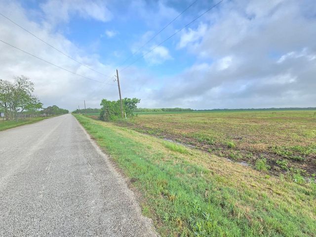 6932 Beard Road, Needville, TX 77461