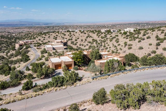 2 Sandhill Crane Circle, Placitas, NM 87043
