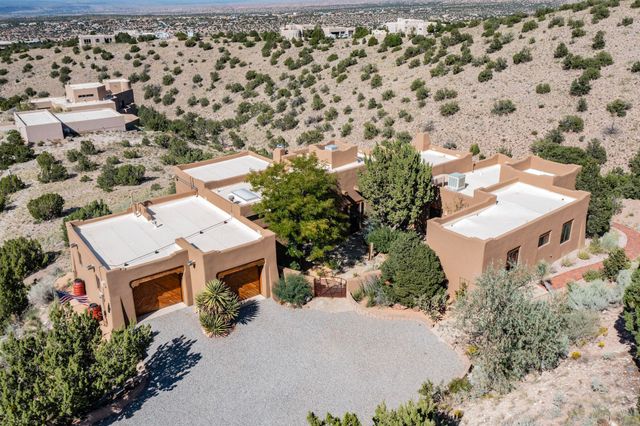 2 Sandhill Crane Circle, Placitas, NM 87043