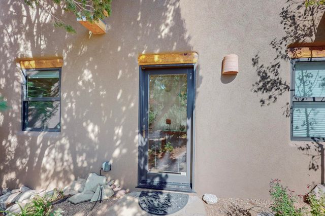 2 Sandhill Crane Circle, Placitas, NM 87043