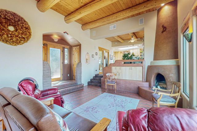 2 Sandhill Crane Circle, Placitas, NM 87043