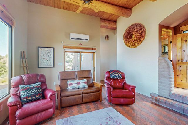 2 Sandhill Crane Circle, Placitas, NM 87043