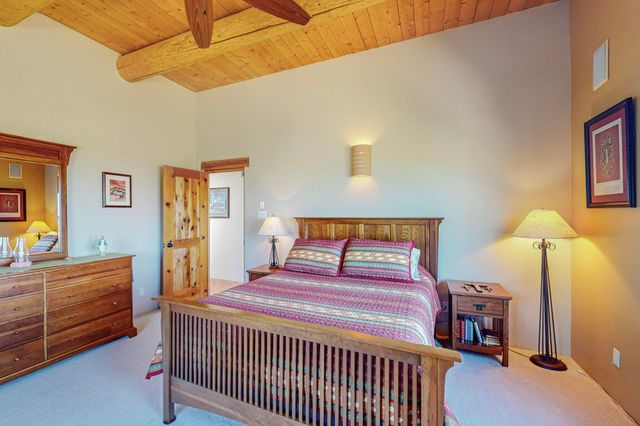 2 Sandhill Crane Circle, Placitas, NM 87043