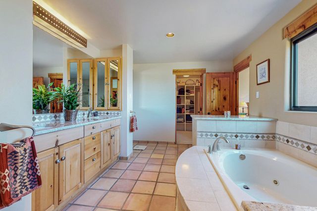 2 Sandhill Crane Circle, Placitas, NM 87043