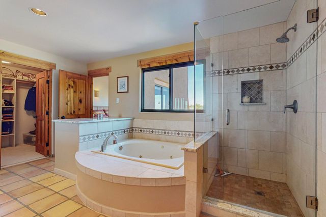 2 Sandhill Crane Circle, Placitas, NM 87043